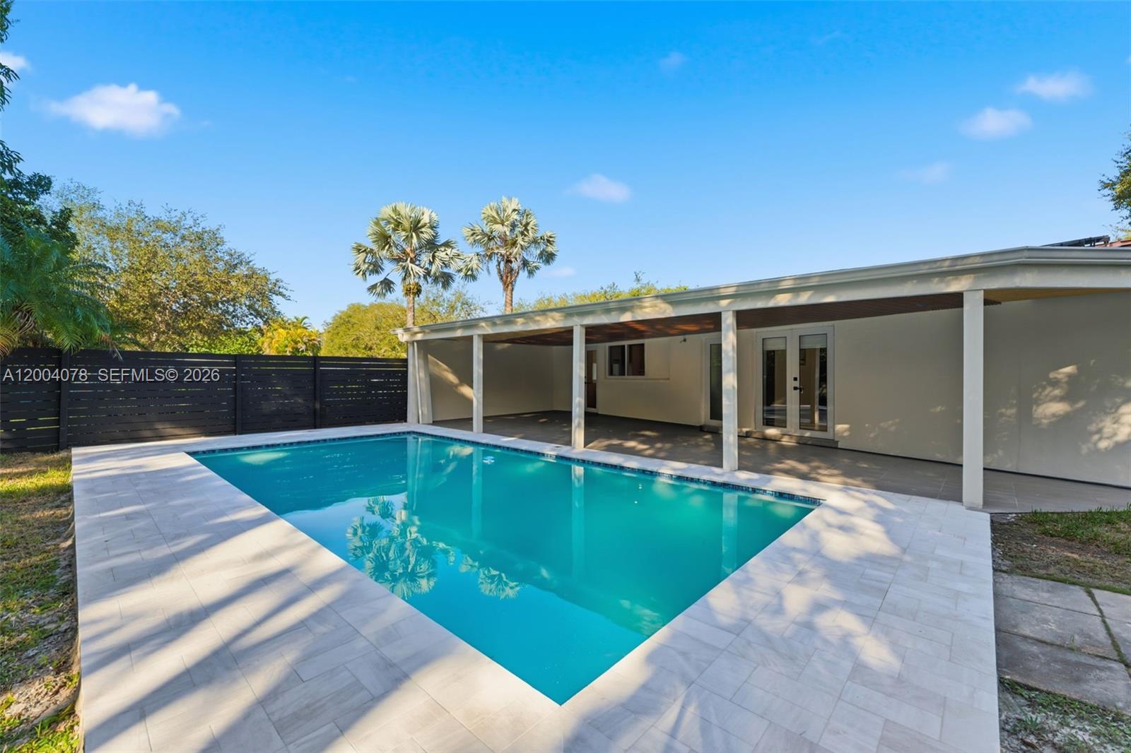 13225 SW 83rd Ct Pinecrest, FL 33156