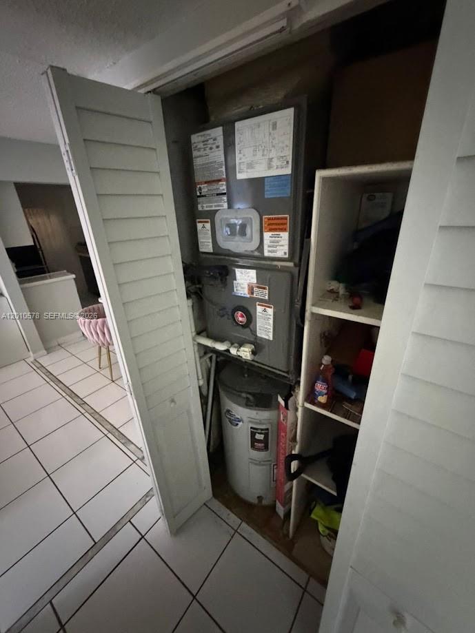 2420 Diana Dr #302 Hallandale Beach, FL 33009