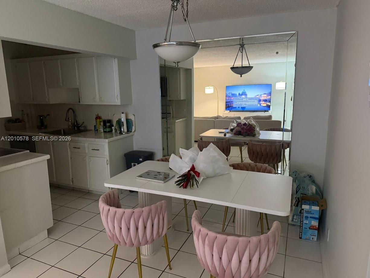 2420 Diana Dr #302 Hallandale Beach, FL 33009