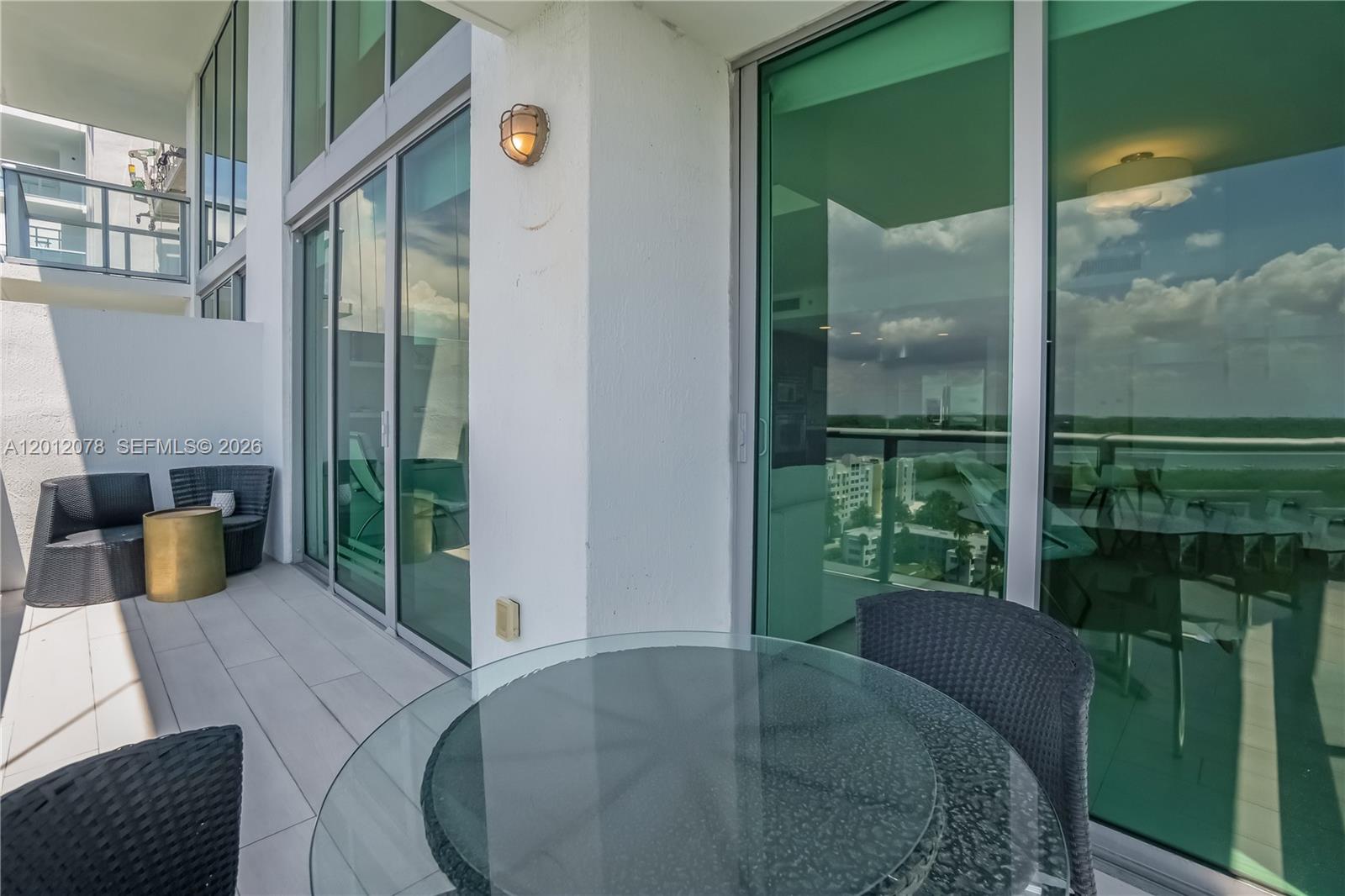 image Eloquence on the Bay12