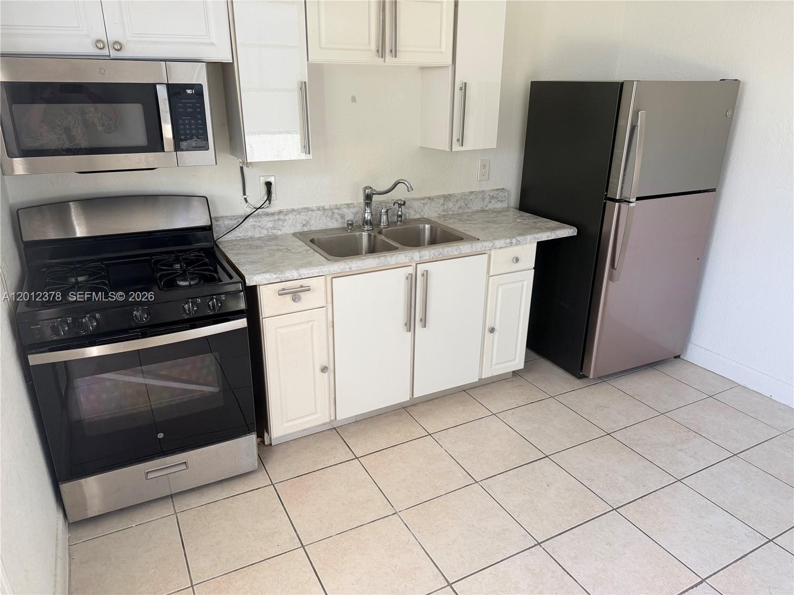 3620 NW 19th St #3