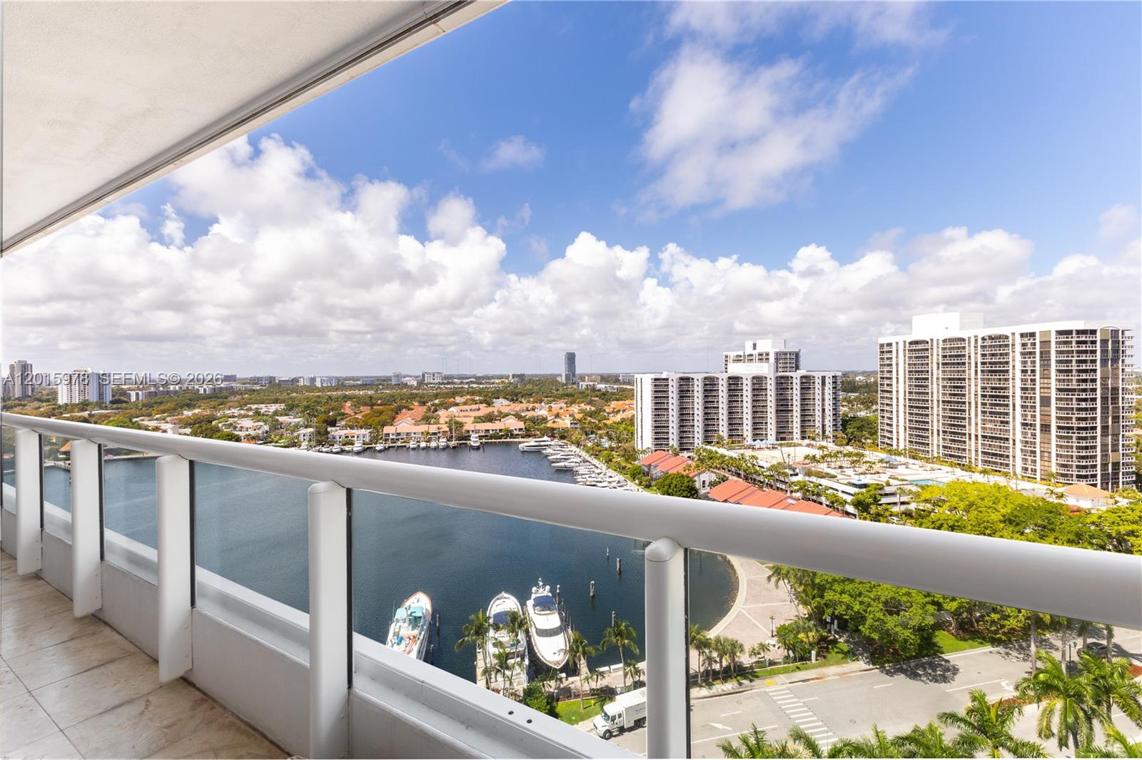 21055 Yacht Clb Dr #1707 Aventura, FL 33180