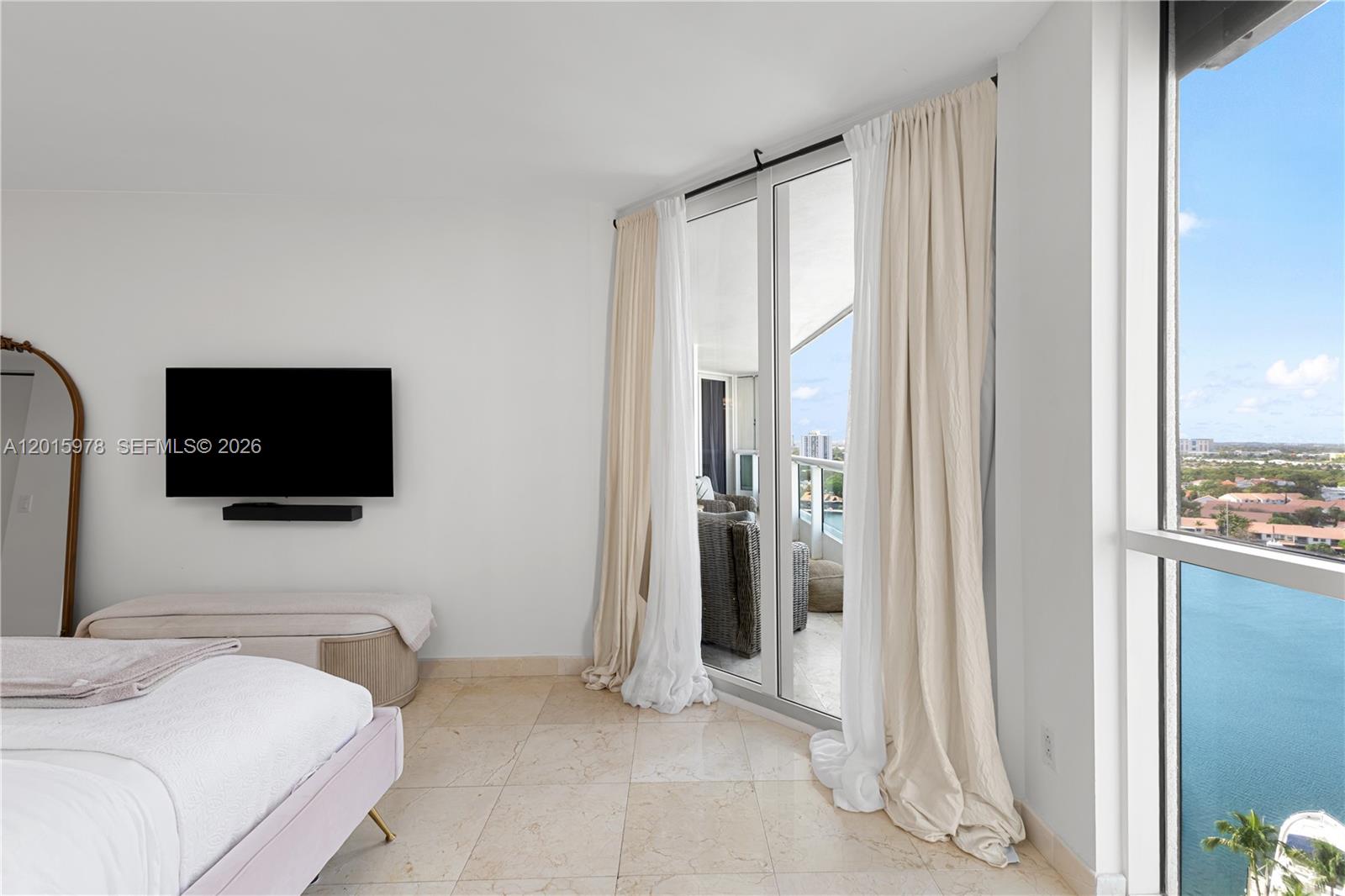 21055 Yacht Clb Dr #1707 Aventura, FL 33180