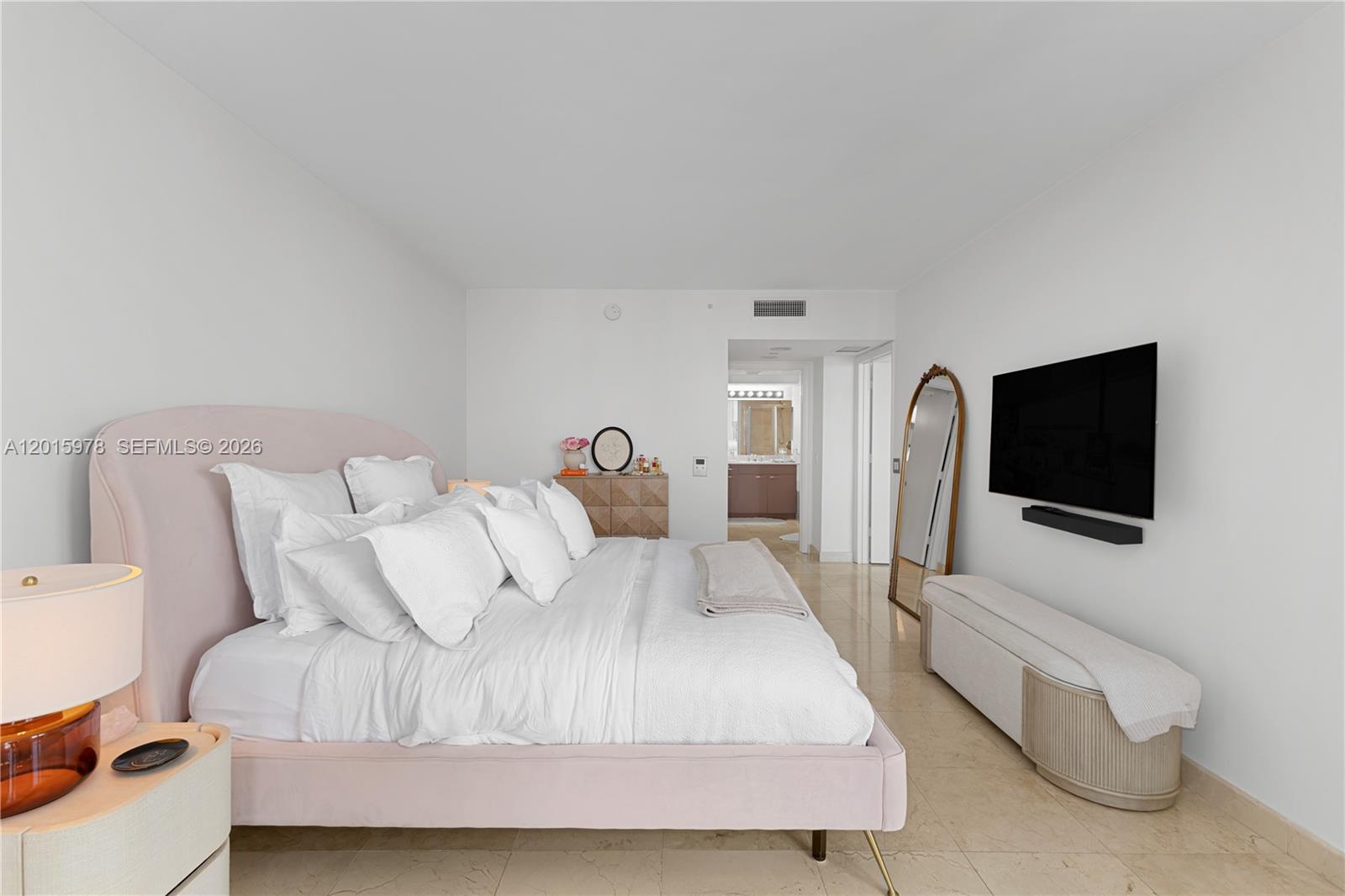 21055 Yacht Clb Dr #1707 Aventura, FL 33180