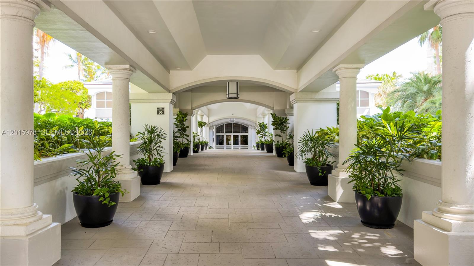 21055 Yacht Clb Dr #1707 Aventura, FL 33180