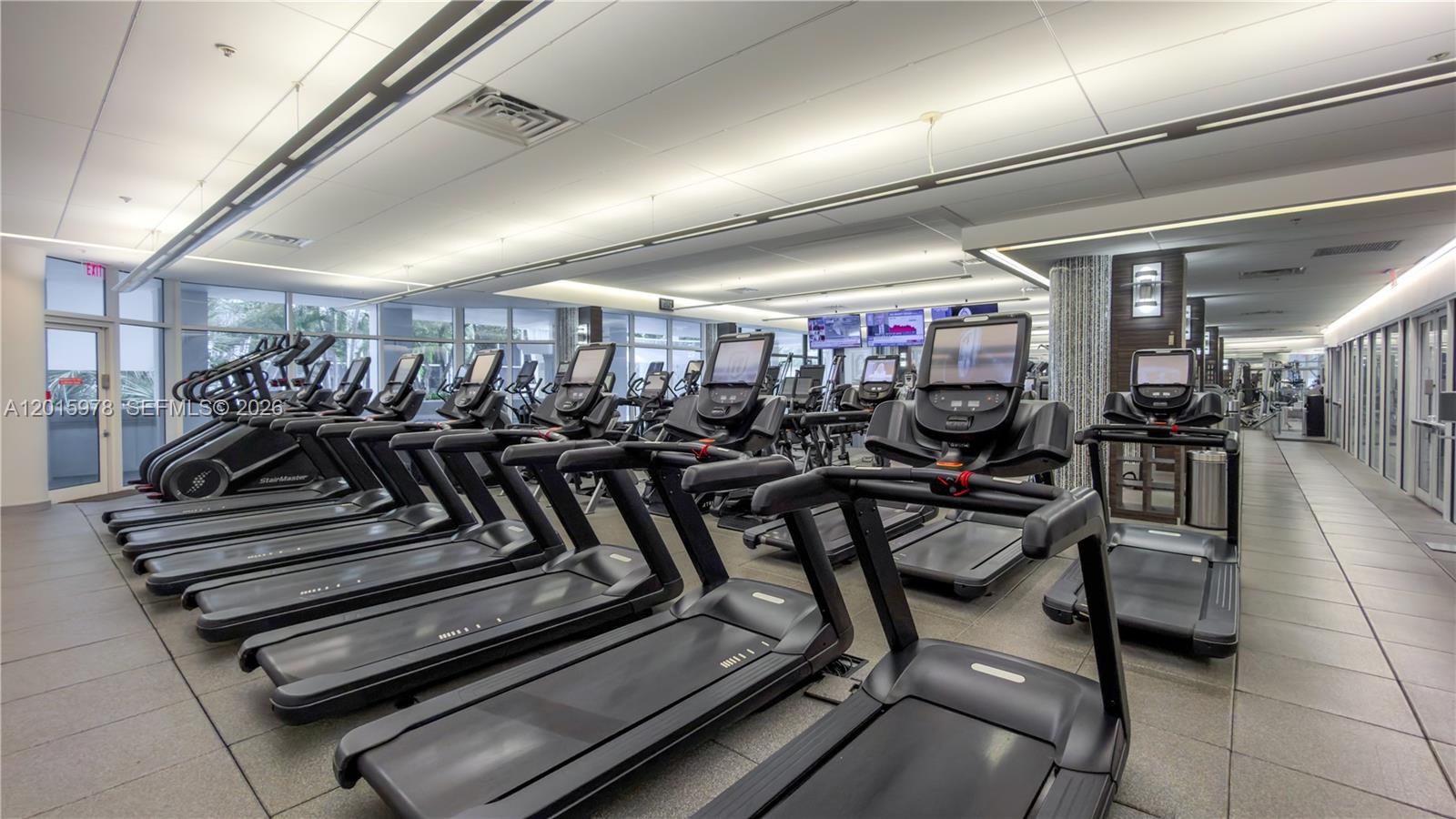 21055 Yacht Clb Dr #1707 Aventura, FL 33180