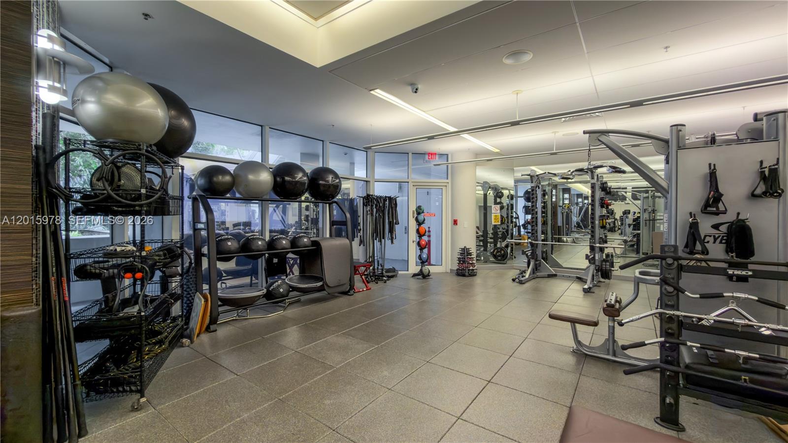 21055 Yacht Clb Dr #1707 Aventura, FL 33180