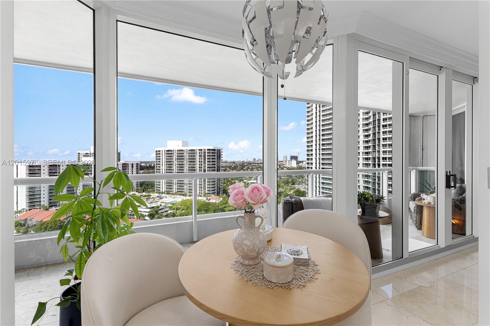 21055 Yacht Clb Dr #1707 Aventura, FL 33180