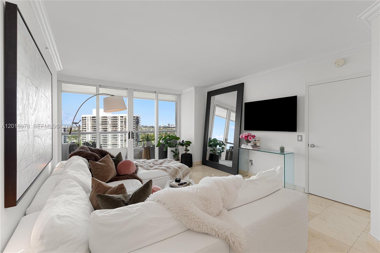 21055 Yacht Clb Dr #1707 Aventura, FL 33180