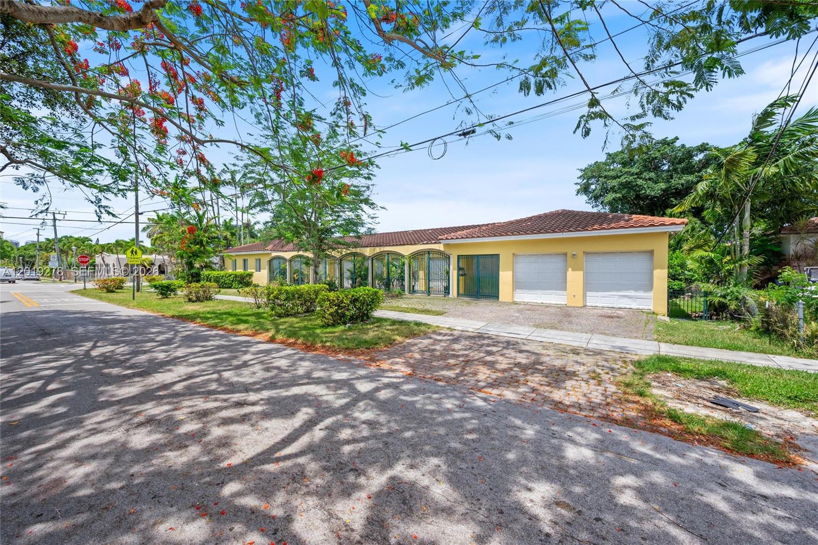 2542 SW 25th Ave