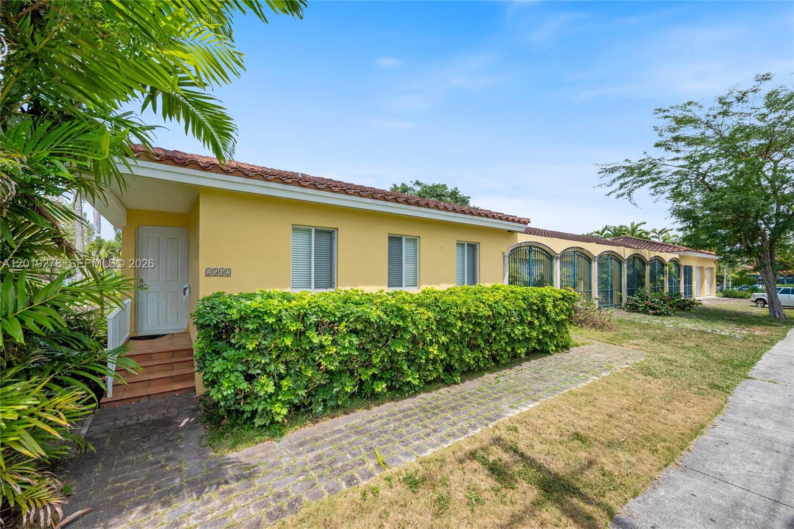 2542 SW 25th Ave Miami, FL 33133