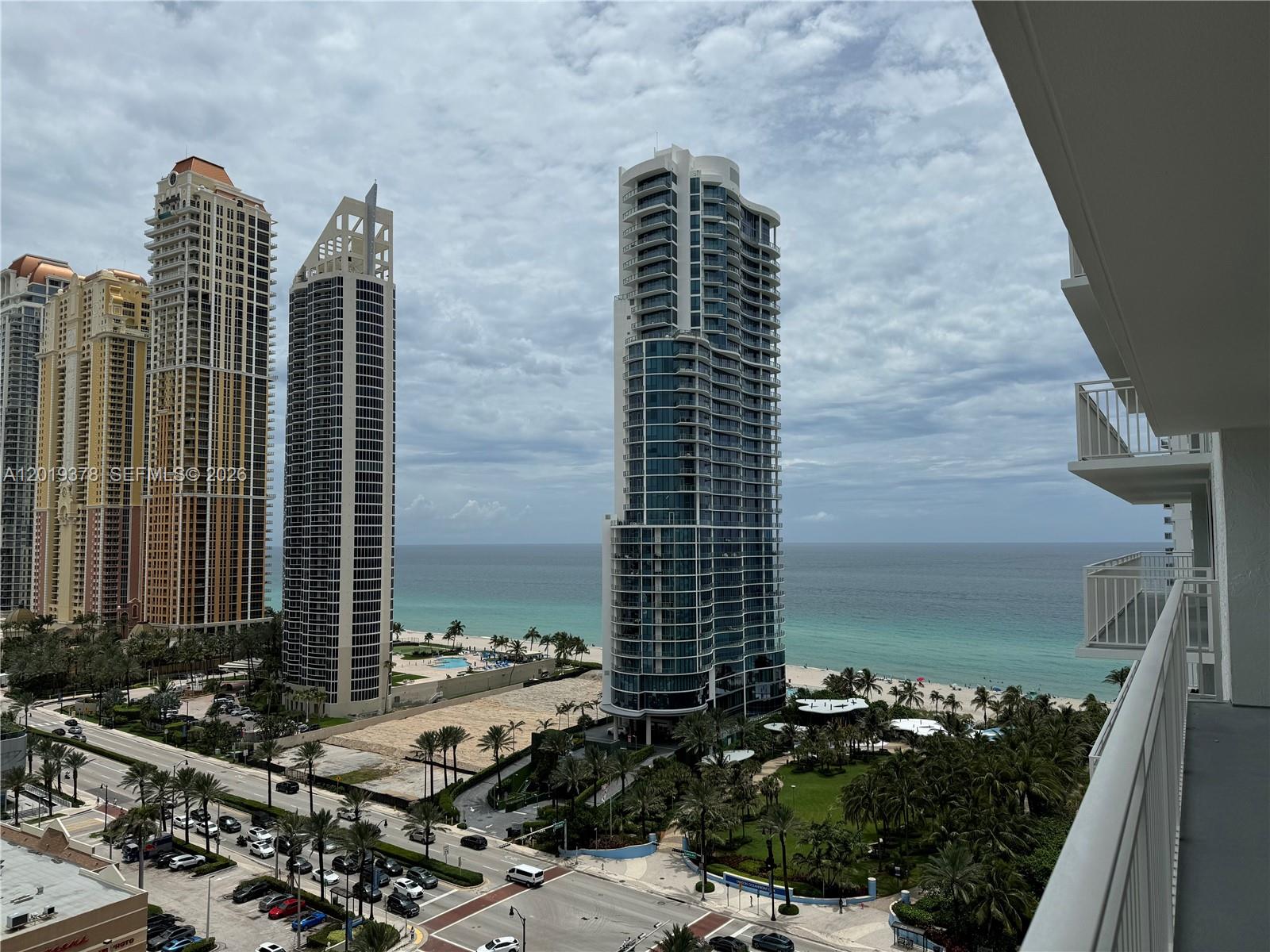 image Winston Towers 60023
