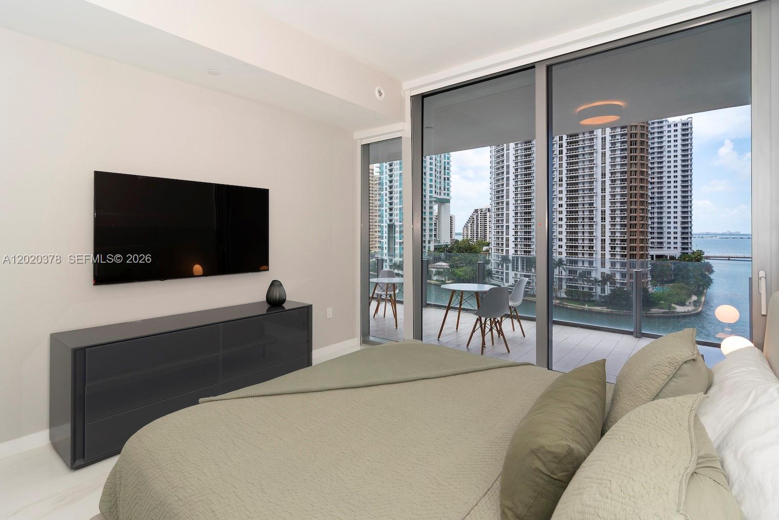 300 Biscayne Blvd Way #802E Miami, FL 33131