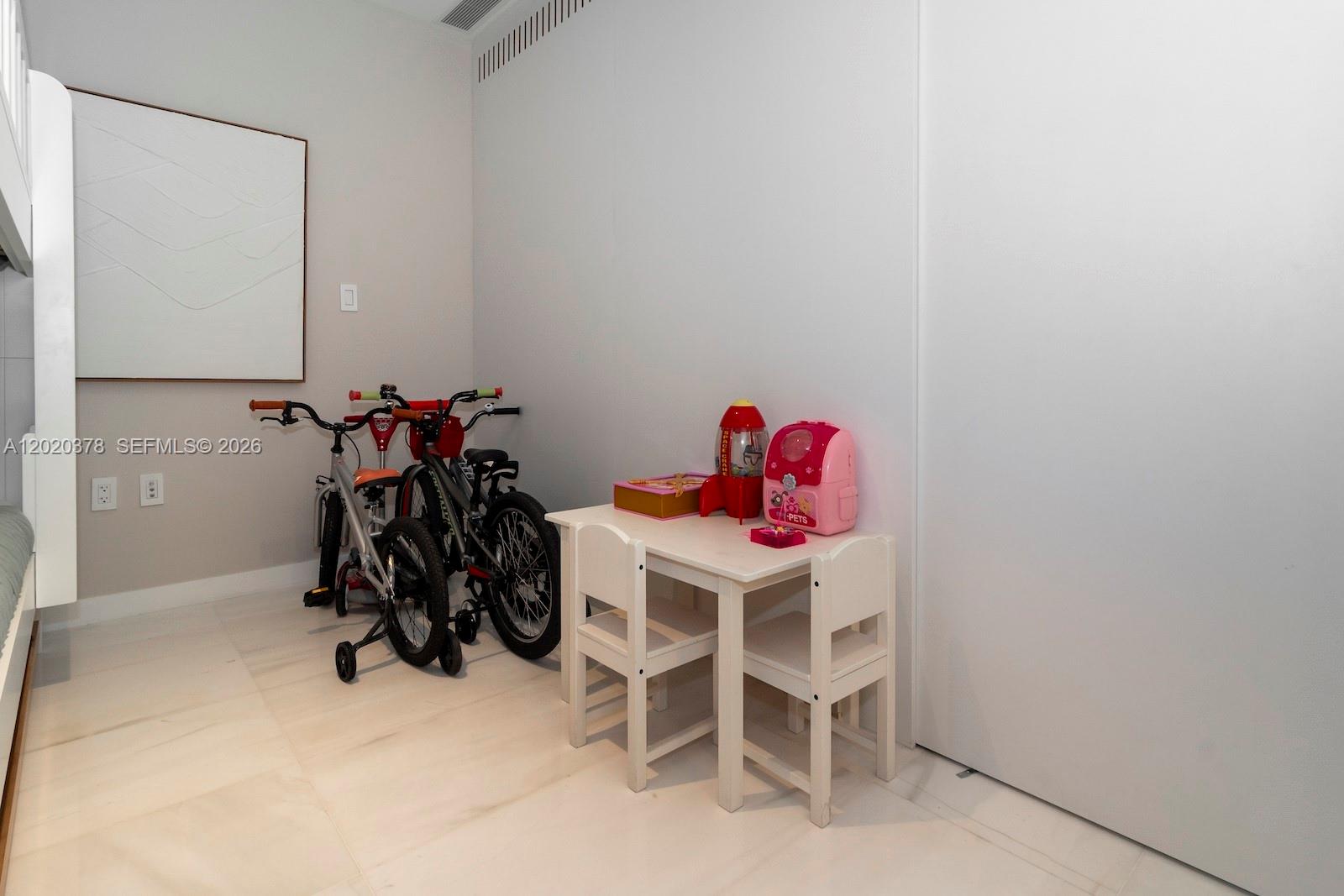 300 Biscayne Blvd Way #802E Miami, FL 33131