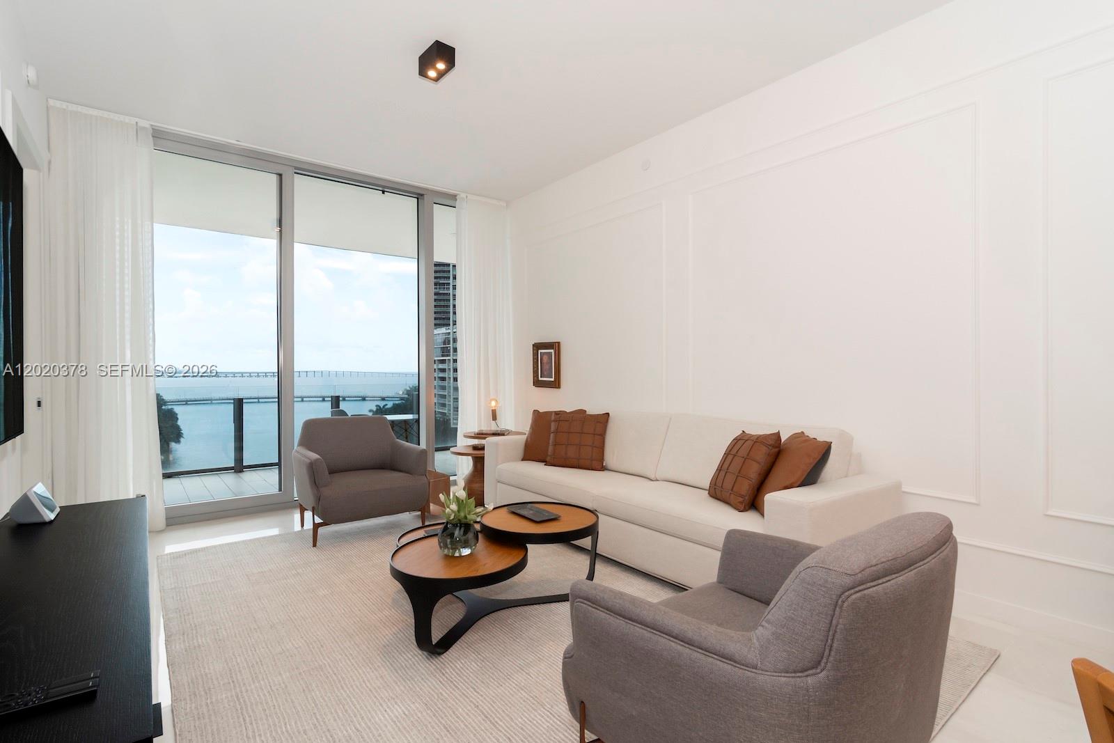 300 Biscayne Blvd Way #802E Miami, FL 33131