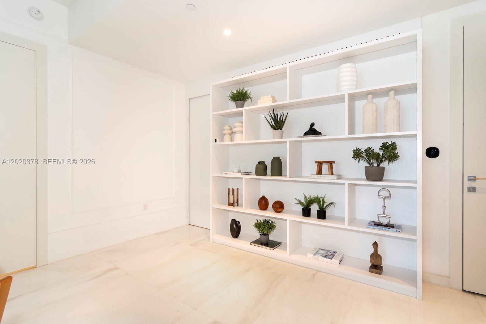 300 Biscayne Blvd Way #802E Miami, FL 33131