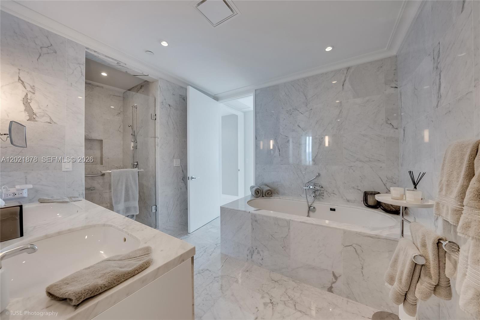 15701 Collins Ave #3001 Sunny Isles Beach, FL 33160