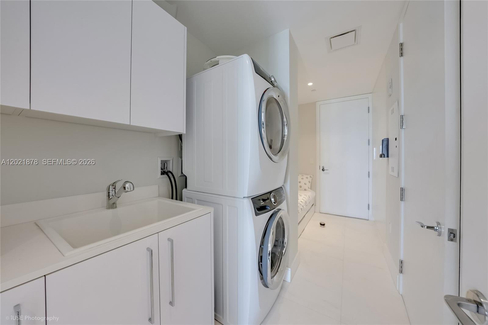 15701 Collins Ave #3001 Sunny Isles Beach, FL 33160