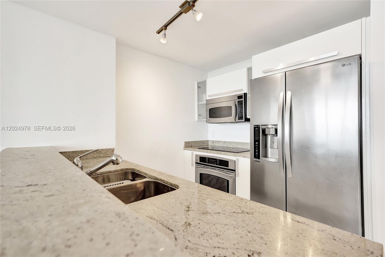 601 NE 36th St #1508 Miami, FL 33137