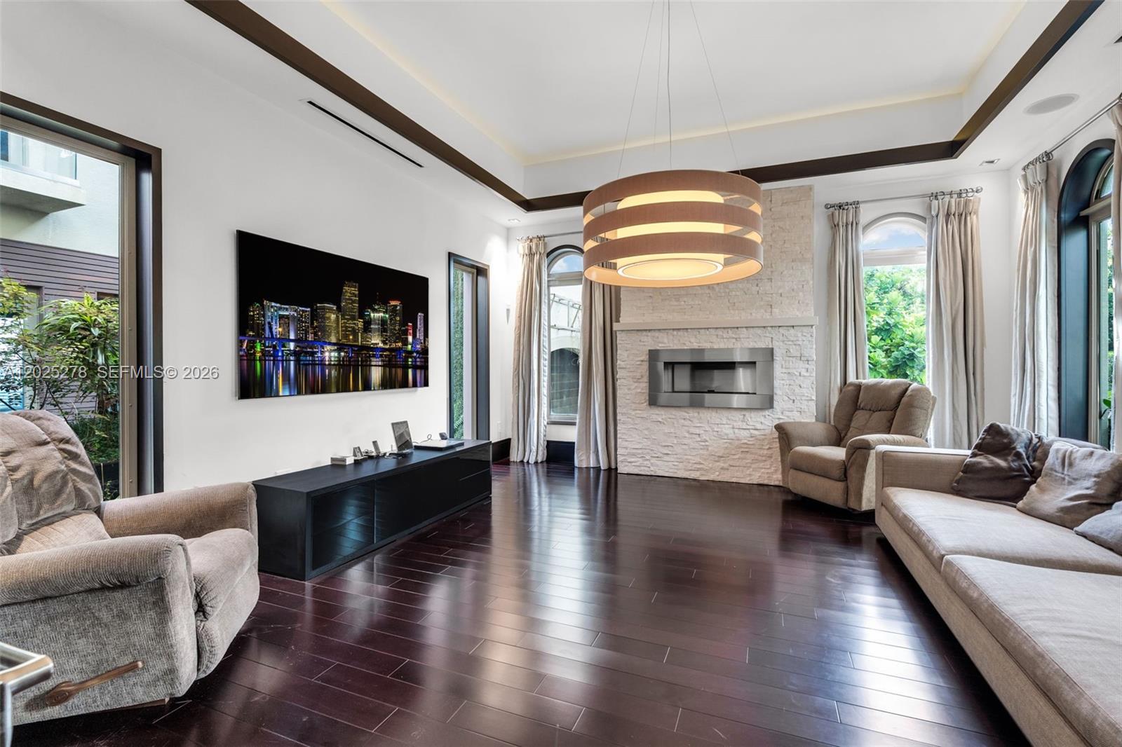 760 S Mashta Dr Key Biscayne, FL 33149