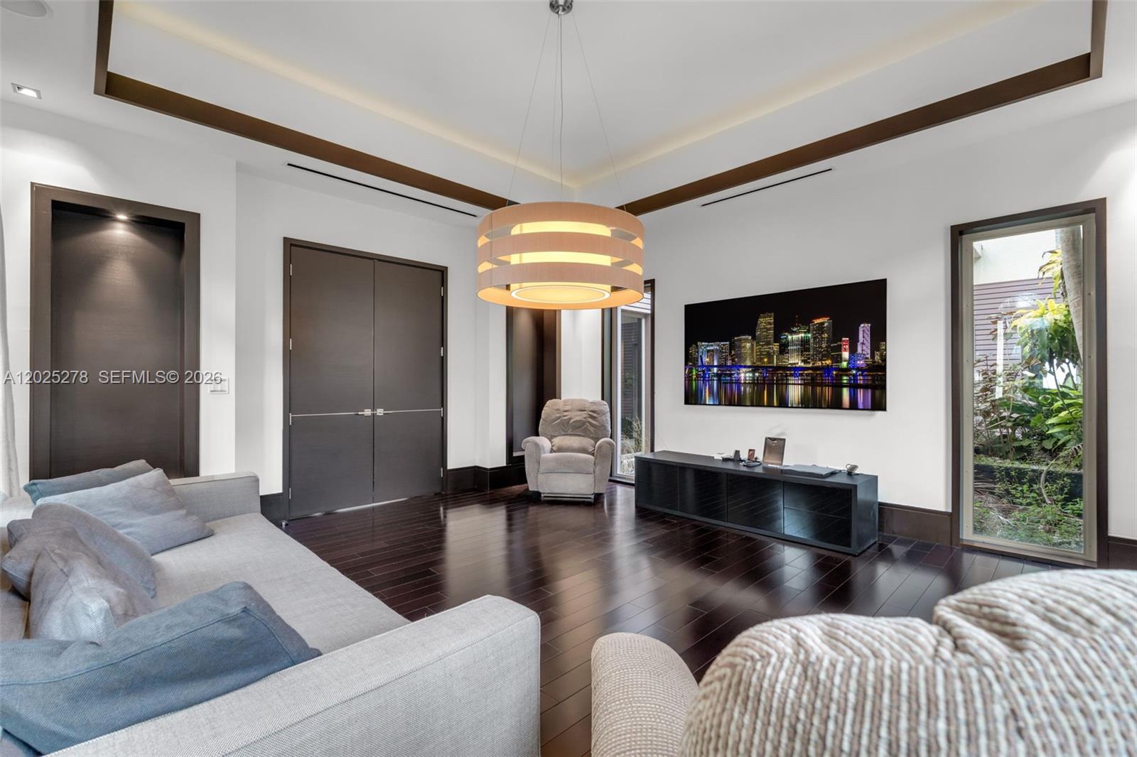 760 S Mashta Dr Key Biscayne, FL 33149