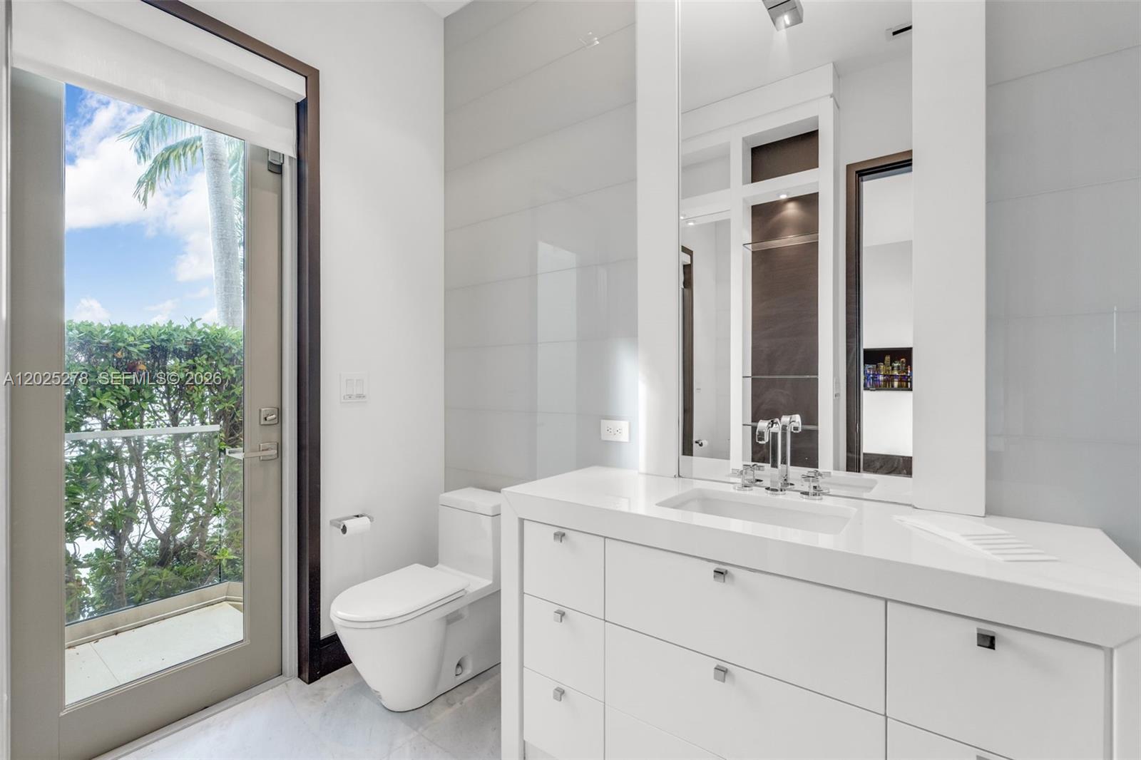 760 S Mashta Dr Key Biscayne, FL 33149