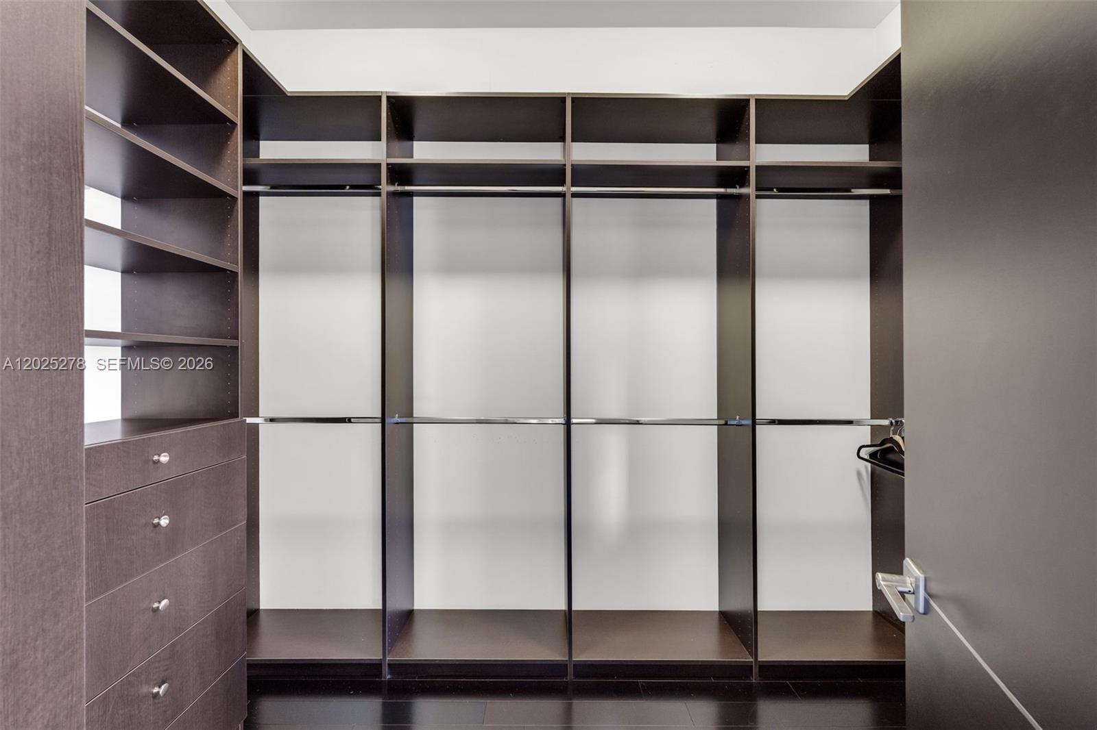 760 S Mashta Dr Key Biscayne, FL 33149