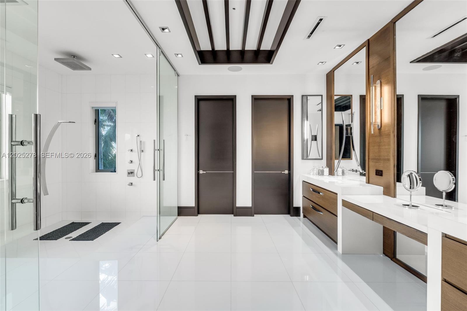 760 S Mashta Dr Key Biscayne, FL 33149