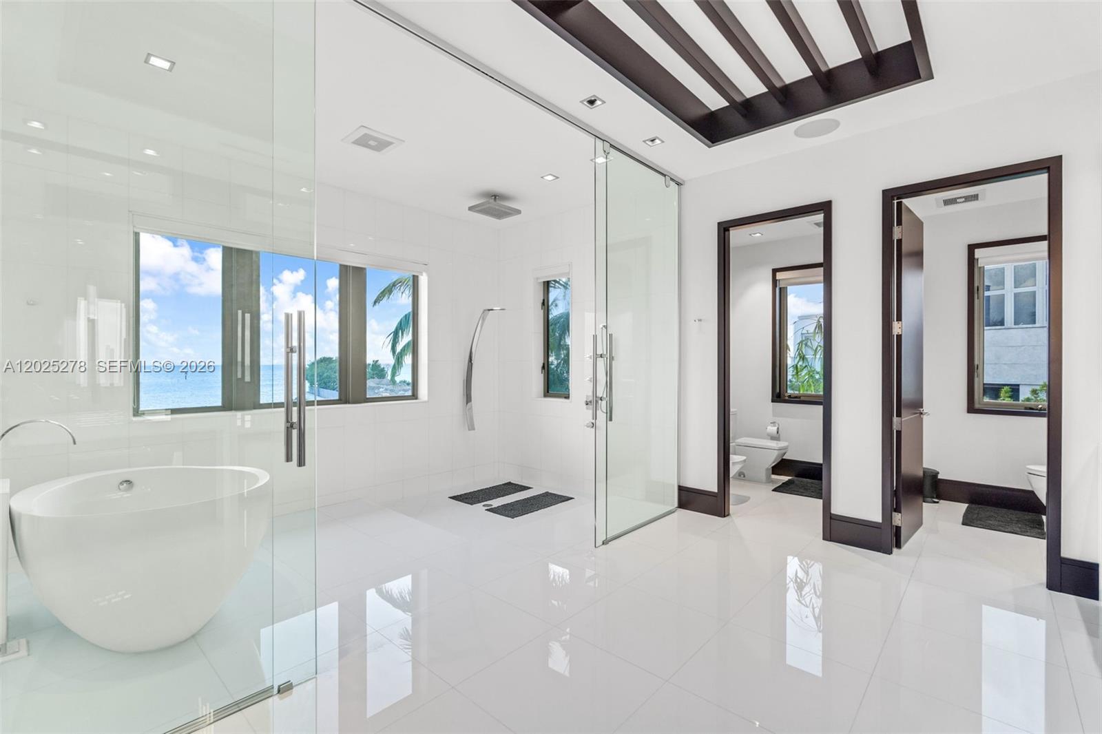 760 S Mashta Dr Key Biscayne, FL 33149
