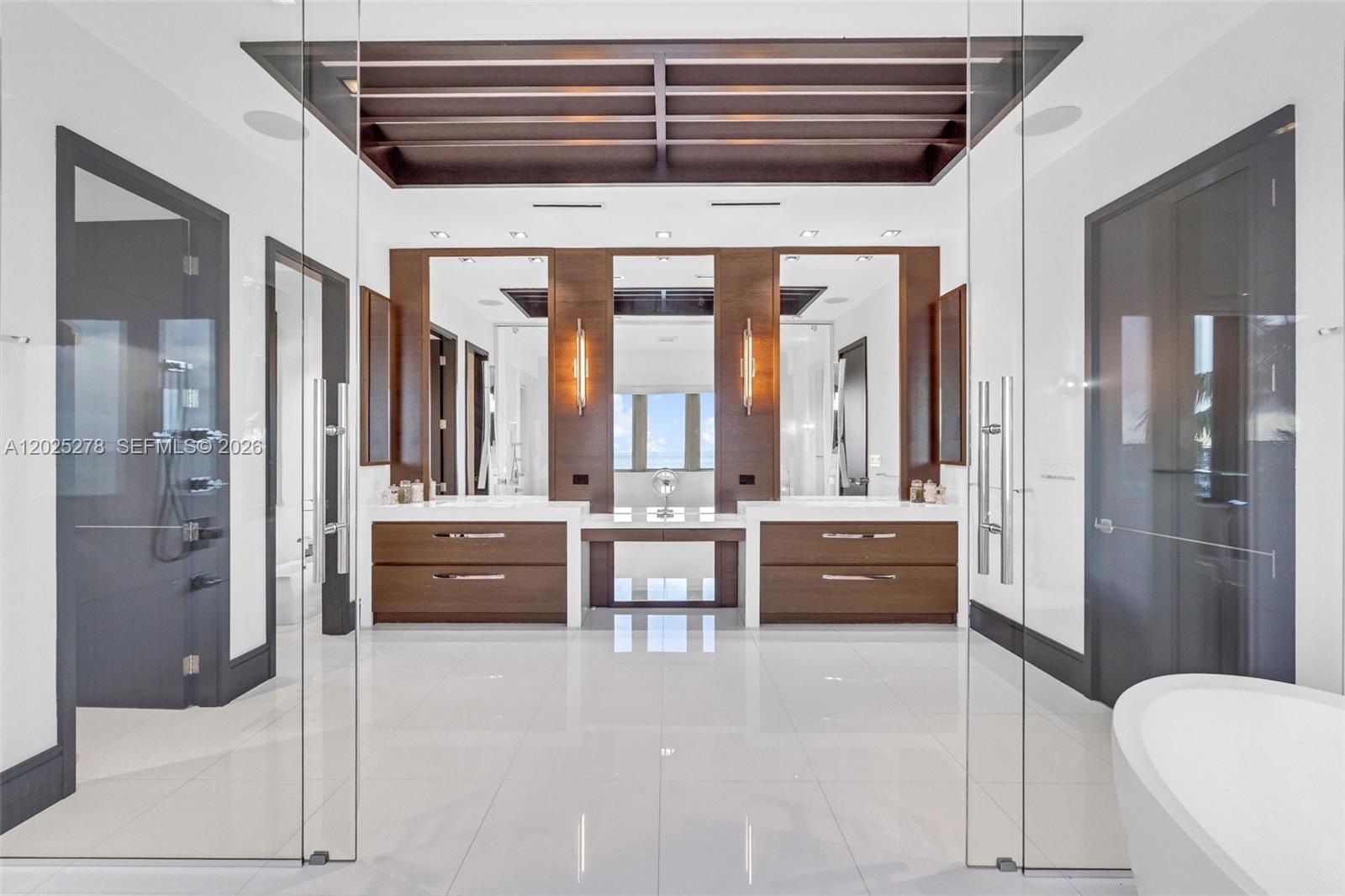 760 S Mashta Dr Key Biscayne, FL 33149