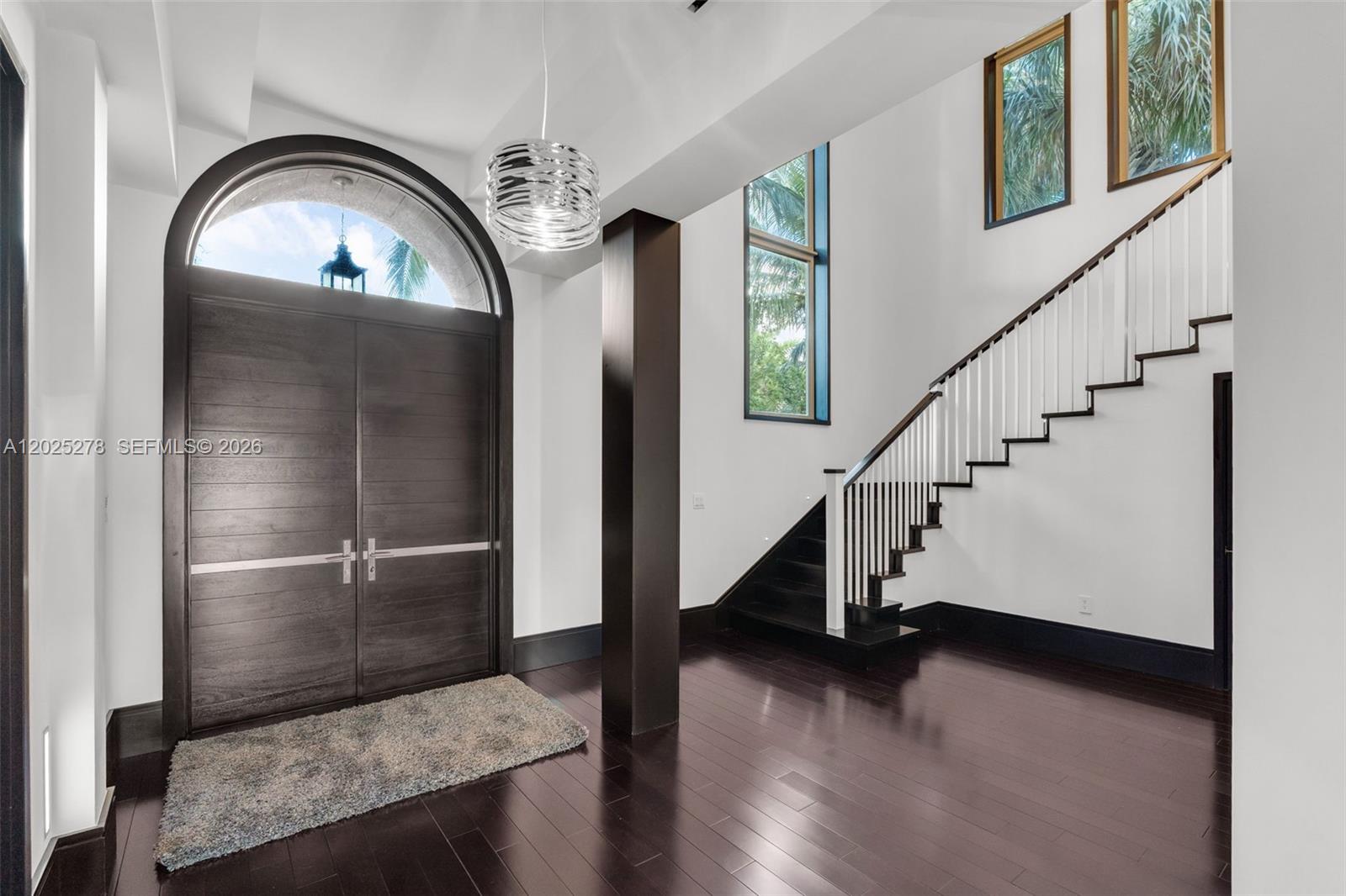 760 S Mashta Dr Key Biscayne, FL 33149