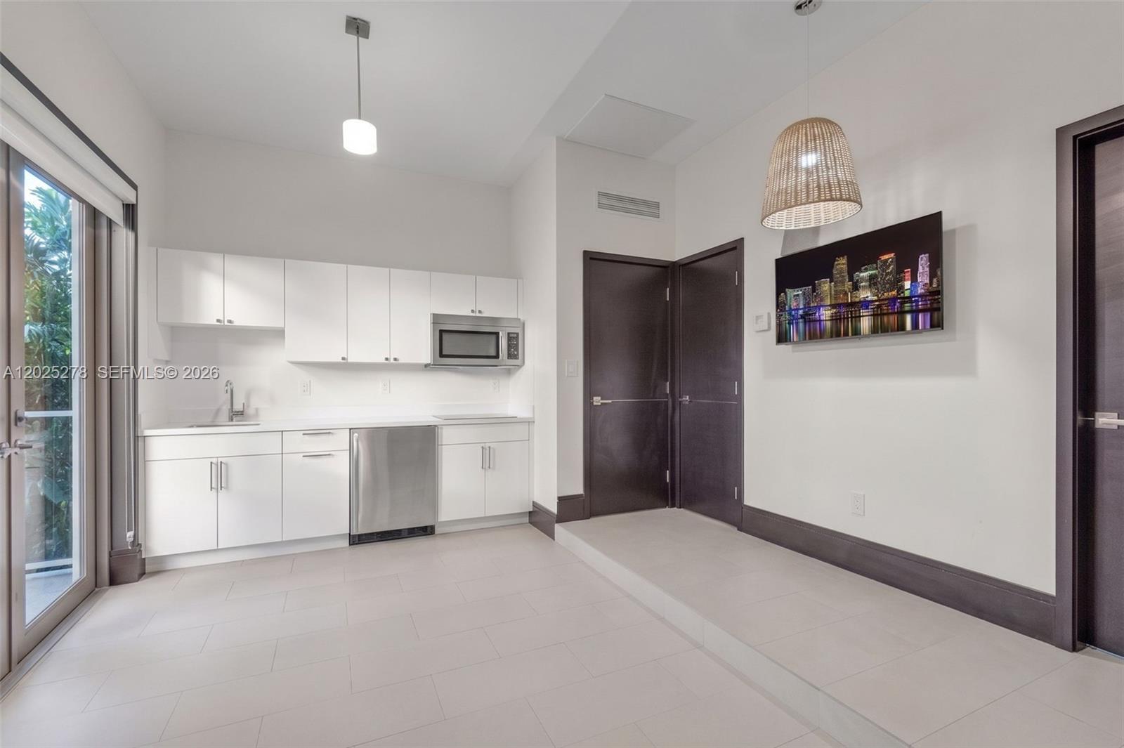 760 S Mashta Dr Key Biscayne, FL 33149