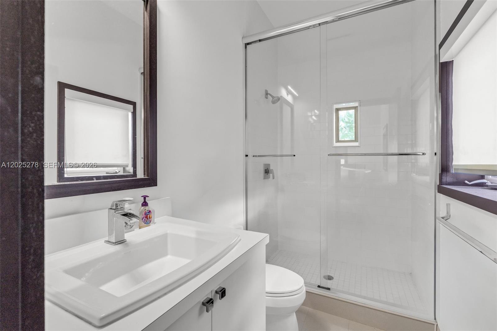 760 S Mashta Dr Key Biscayne, FL 33149
