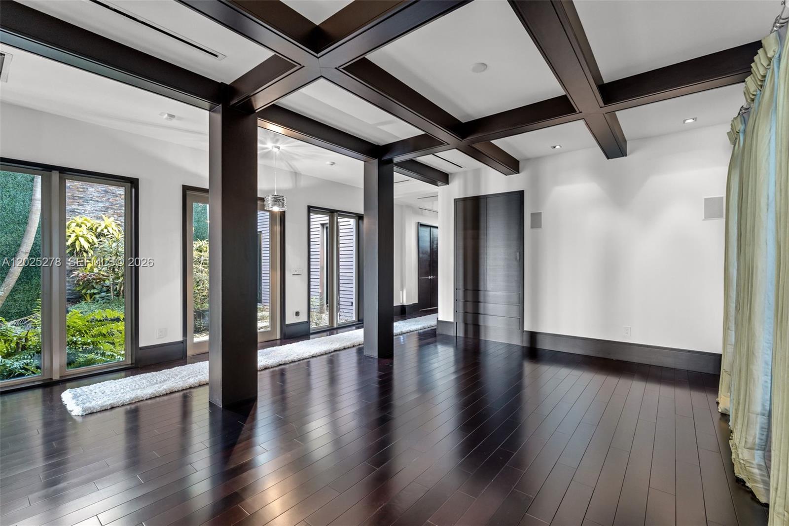 760 S Mashta Dr Key Biscayne, FL 33149