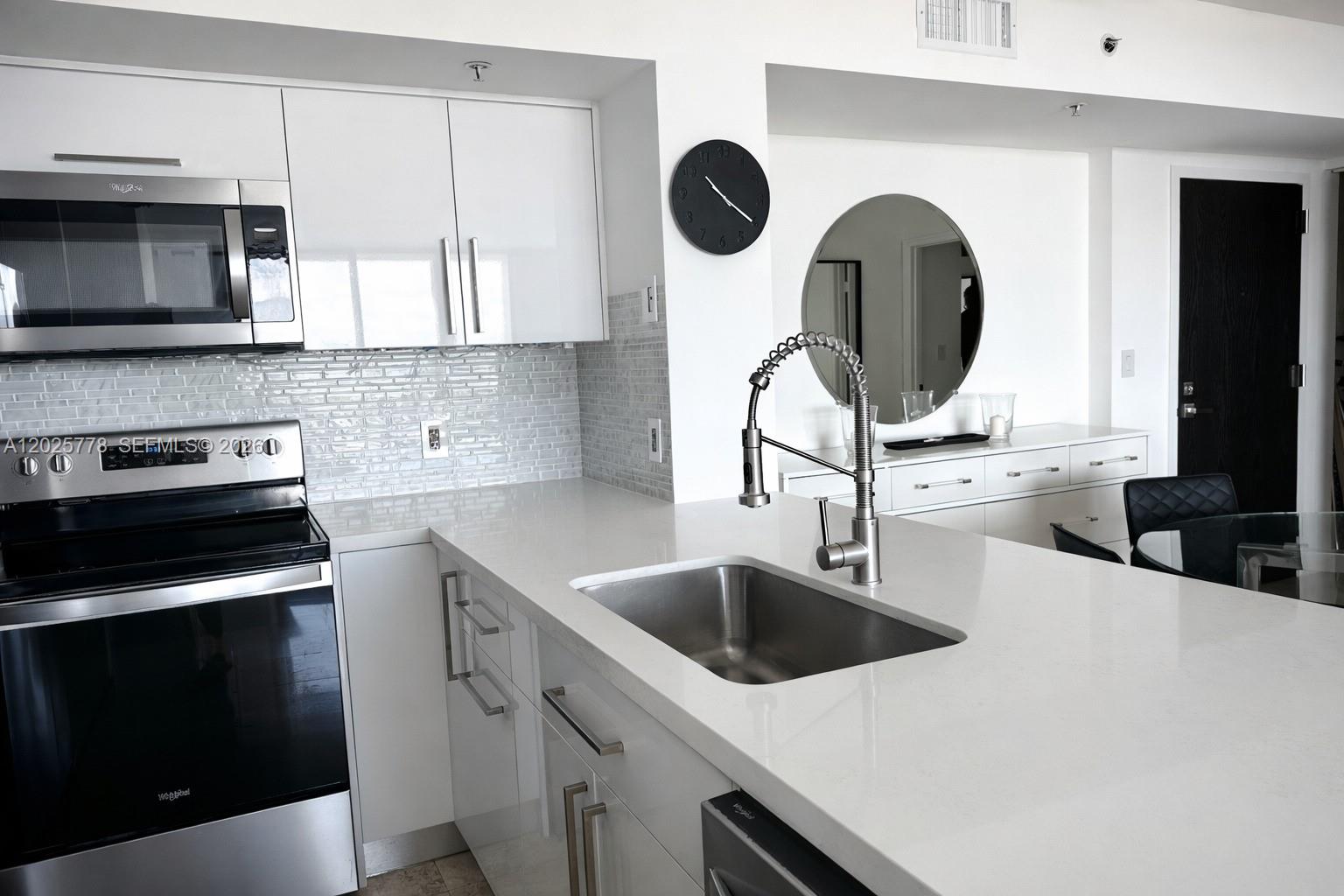 90 Alton Rd #1009 Miami Beach, FL 33139