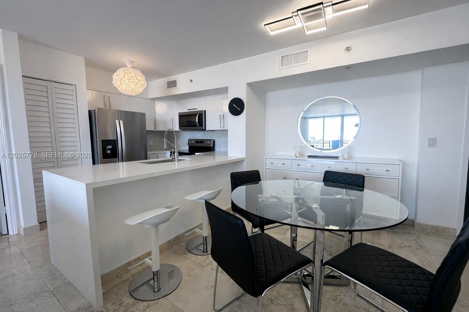 90 Alton Rd #1009 Miami Beach, FL 33139