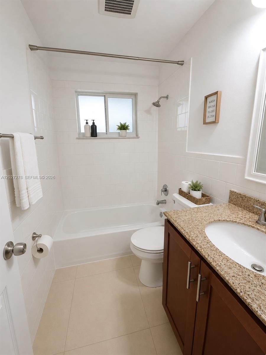 901 NE 2nd St Hallandale Beach, FL 33009