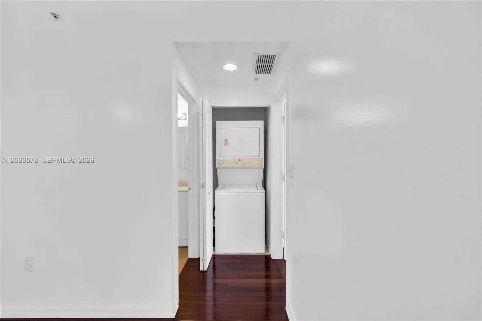 image 1800 Biscayne Plaza19