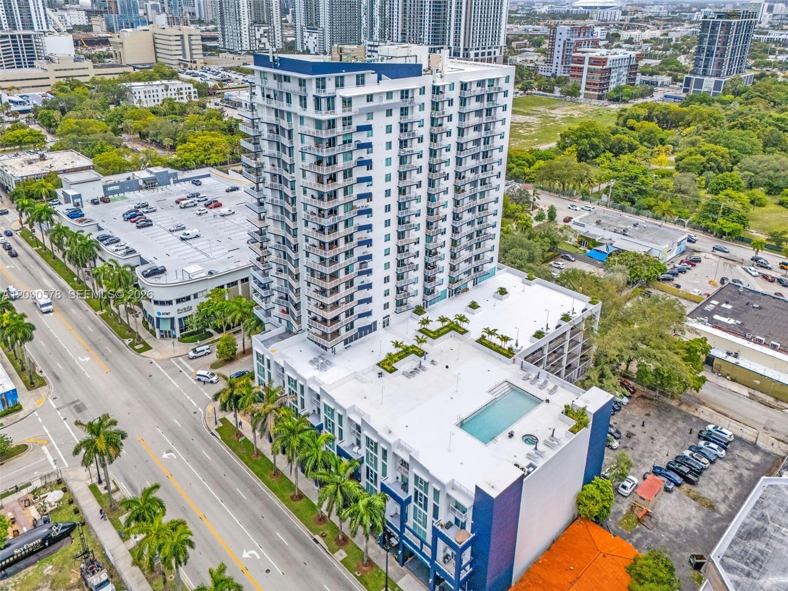 image 1800 Biscayne Plaza3