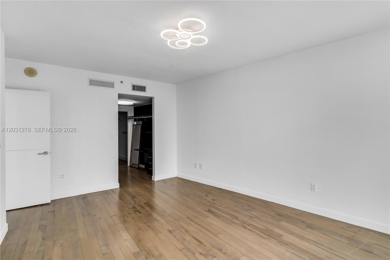 1750 N Bayshore Dr #4414 Miami, FL 33132