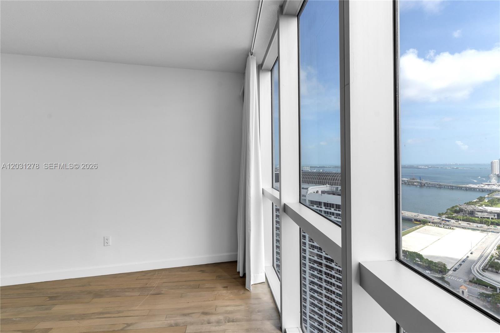 1750 N Bayshore Dr #4414 Miami, FL 33132