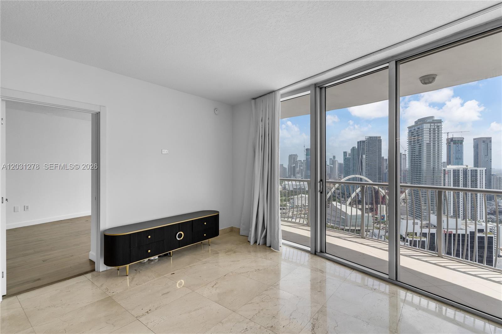 1750 N Bayshore Dr #4414 Miami, FL 33132