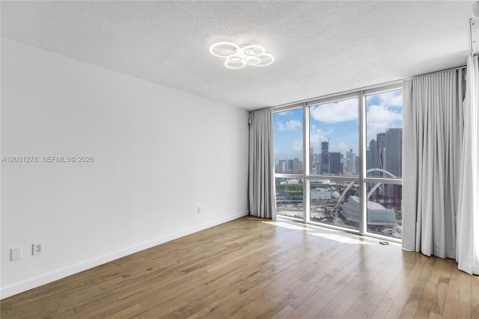 1750 N Bayshore Dr #4414 Miami, FL 33132
