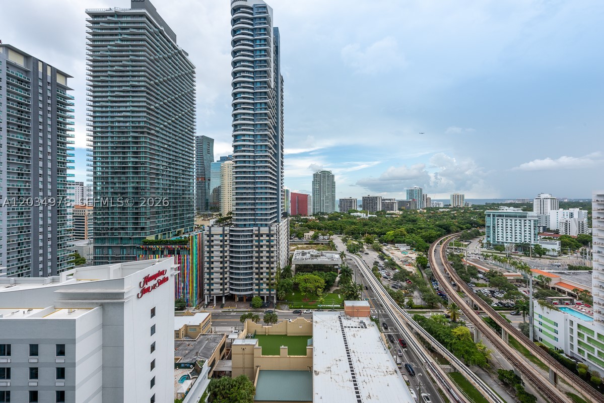 image Axis on Brickell South17