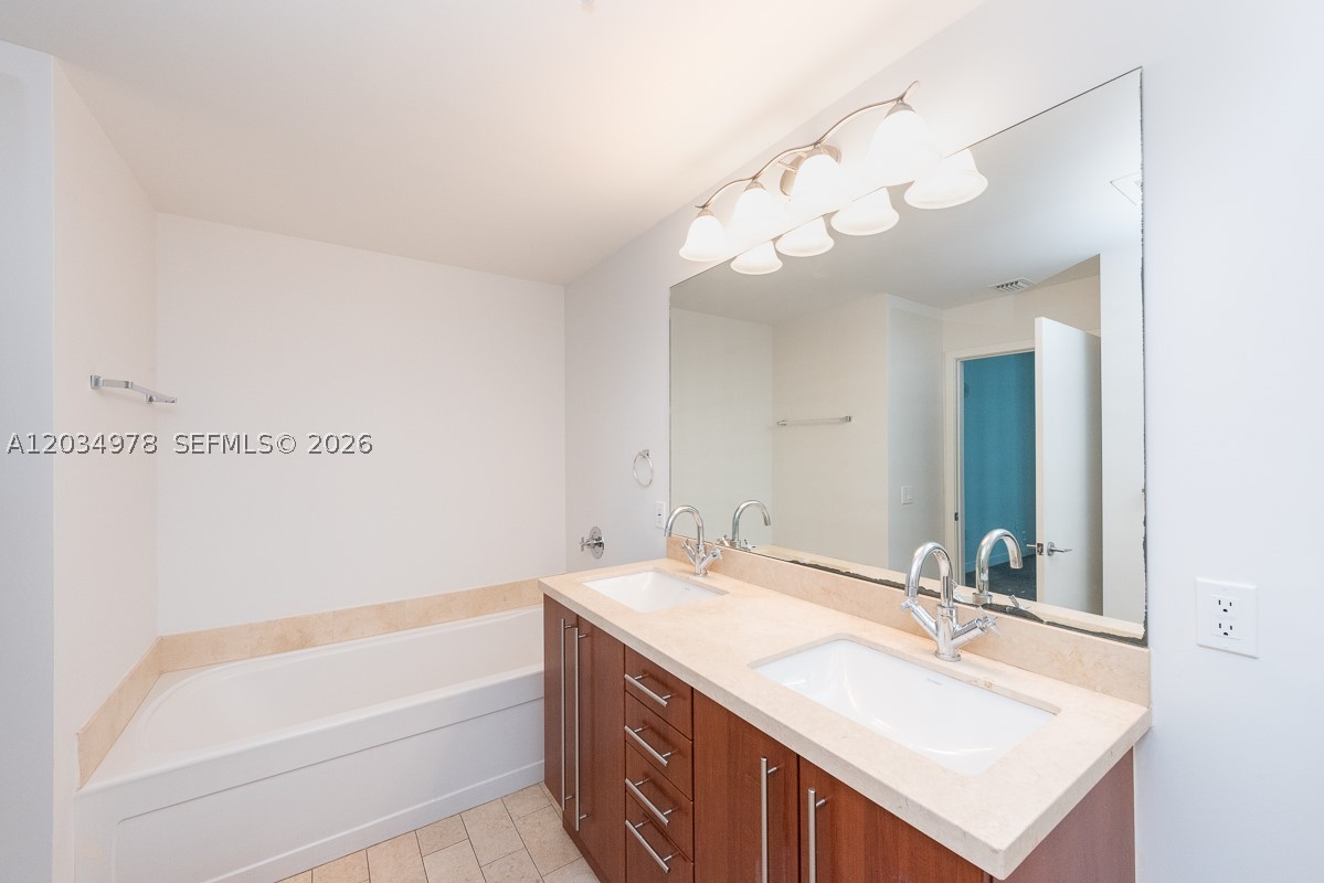 image Axis on Brickell South6