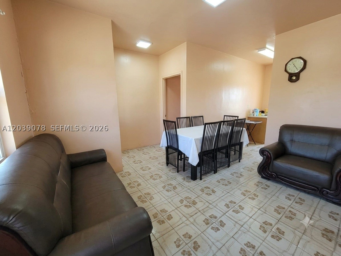 75 NE 49th St Miami, FL 33137
