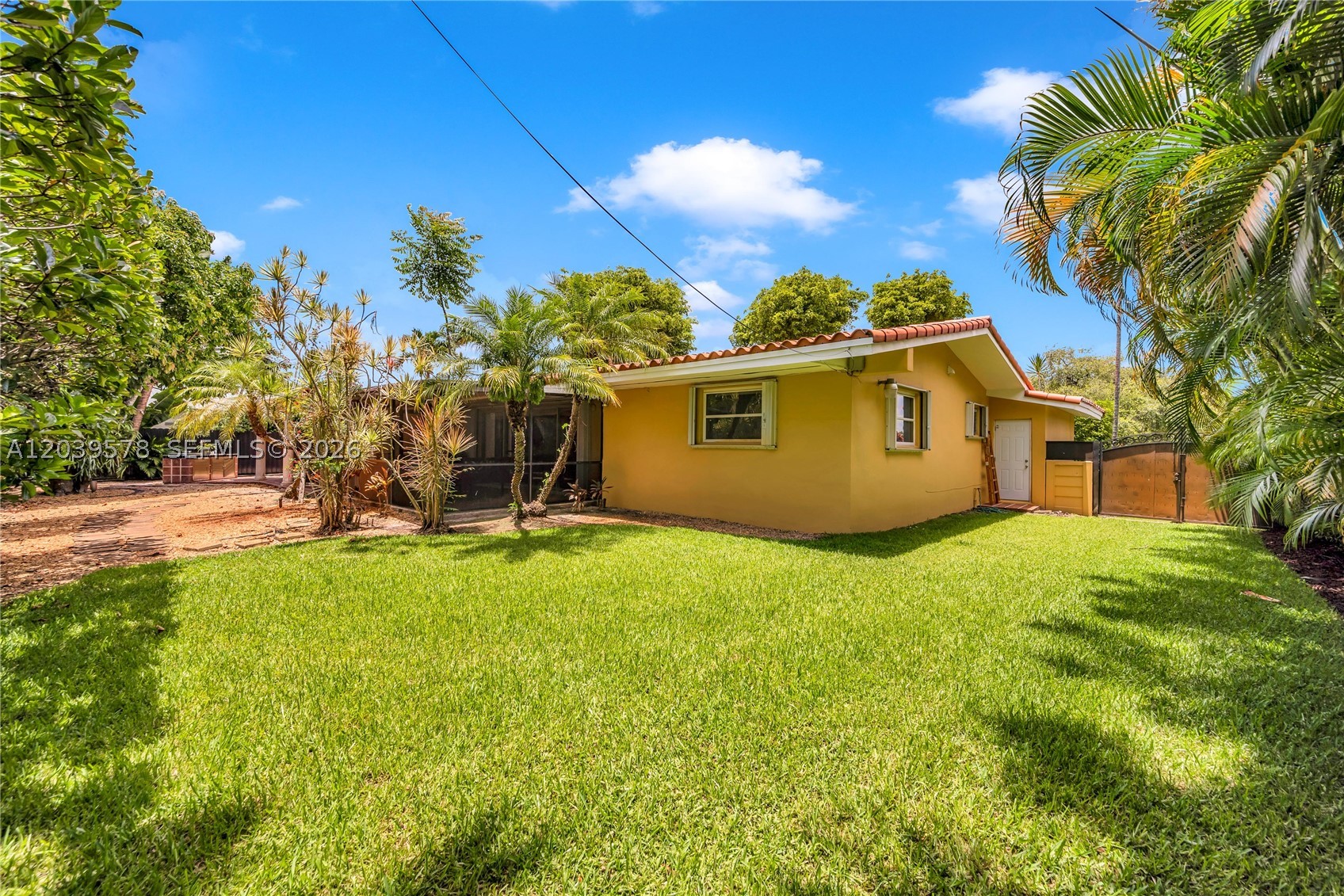 8701 SW 87th Ct Miami, FL 33173