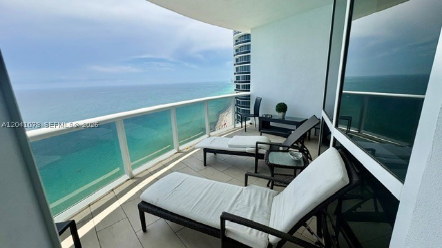 18201 E Collins Ave #5009
