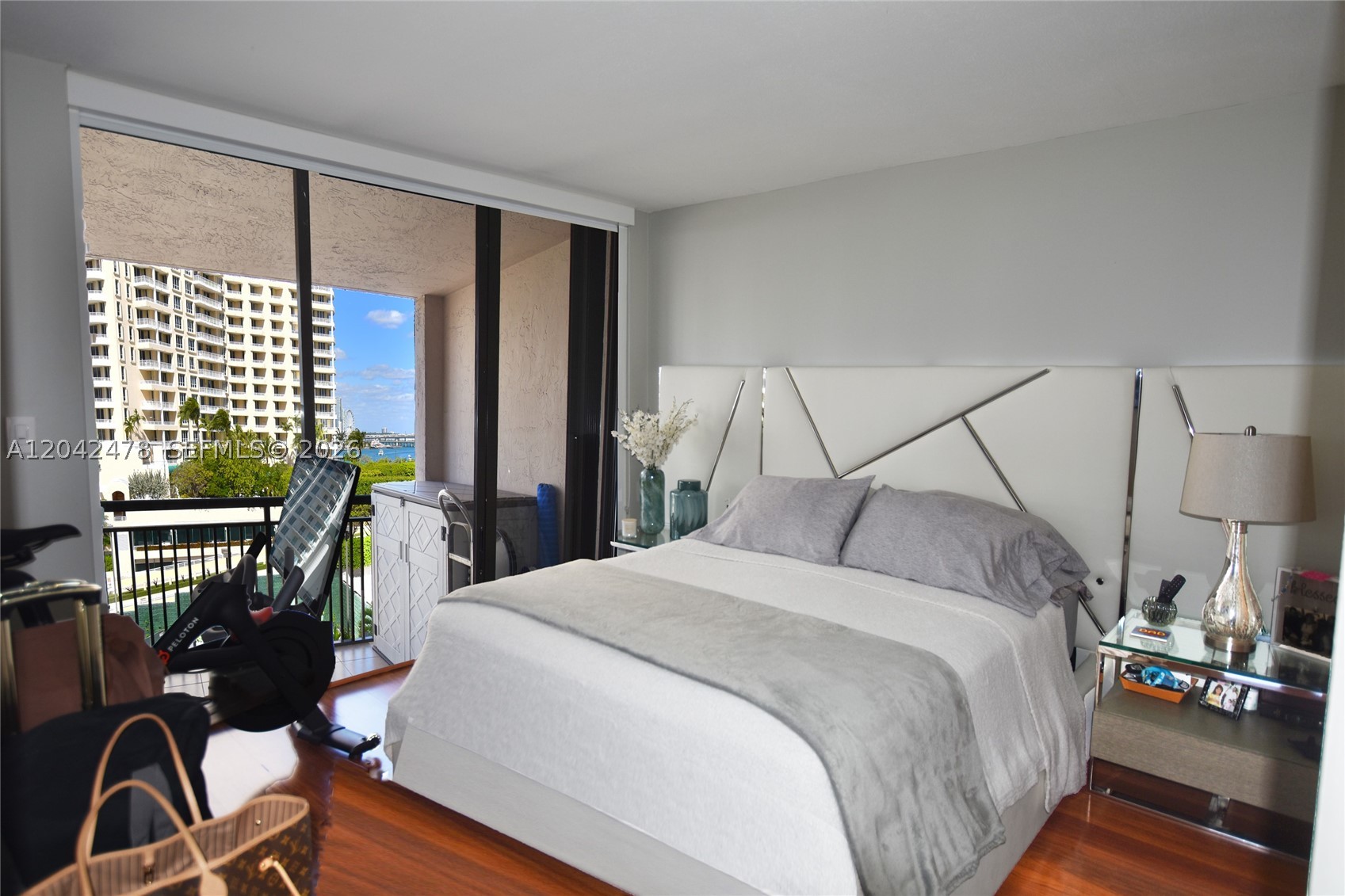 540 Brickell Key Dr #1513 Miami, FL 33131