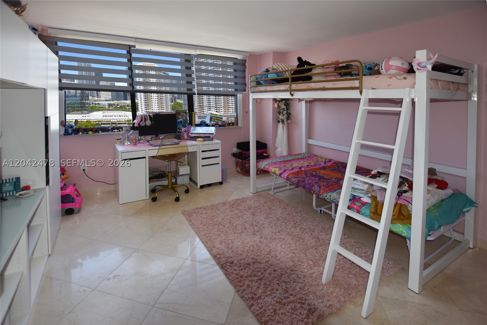 540 Brickell Key Dr #1513 Miami, FL 33131